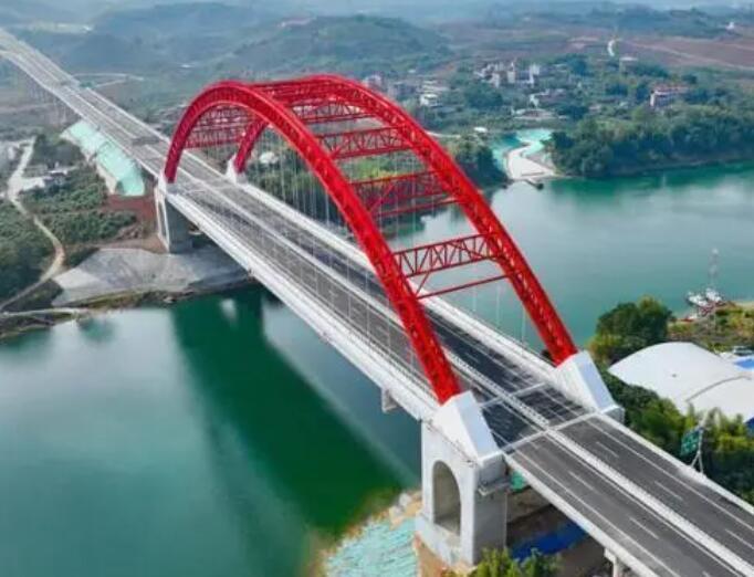 巴(bā)馬至田東高(gāo)速公路建成(chéng)通車