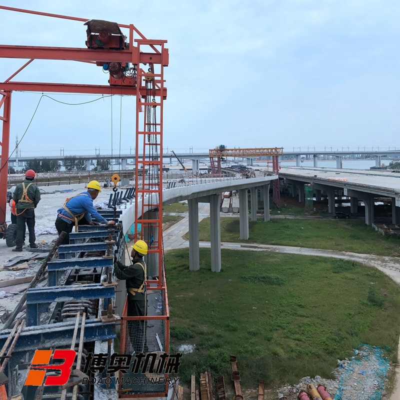 橋梁防(fang)撞牆模闆台(tái)車