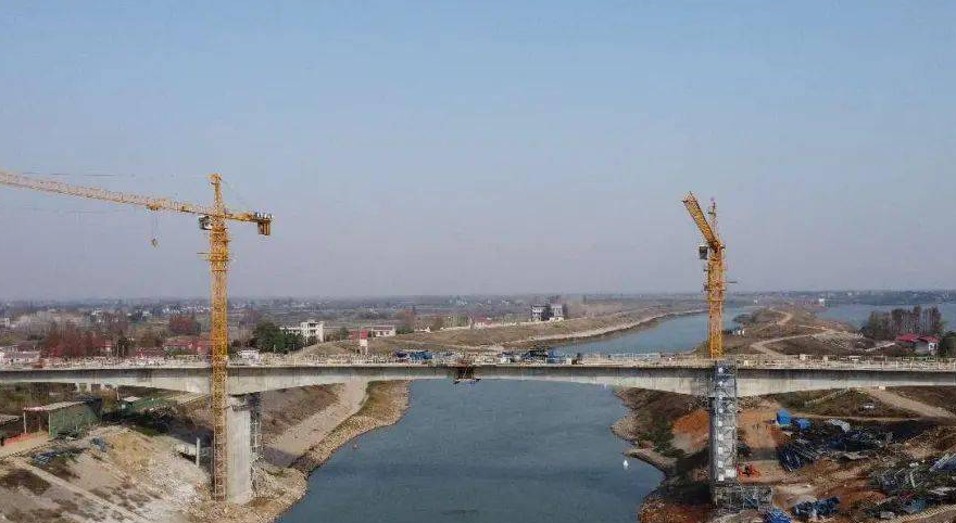 常德(dé)安鄉馬坡湖大橋(qiao)主橋順利合龍