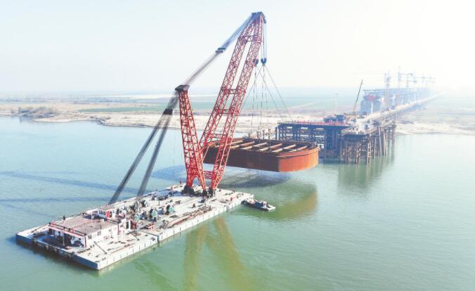 滬渝蓉高鐵(tie)漢江特大橋進入(rù)下部結構施工