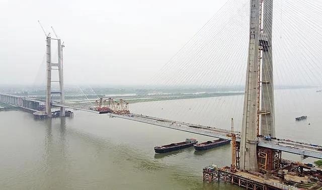 這些(xie)是今天橋梁(liang)界的大事......