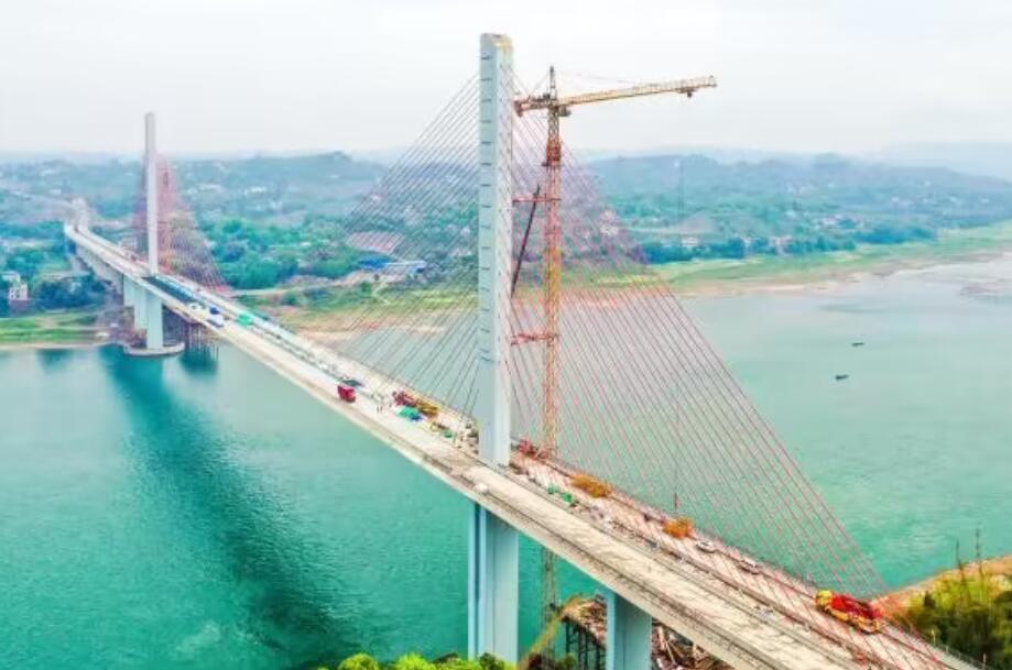 泸州市白沙長(zhǎng)江大橋全力沖刺(cì)在5月份實現通車(chē)運行
