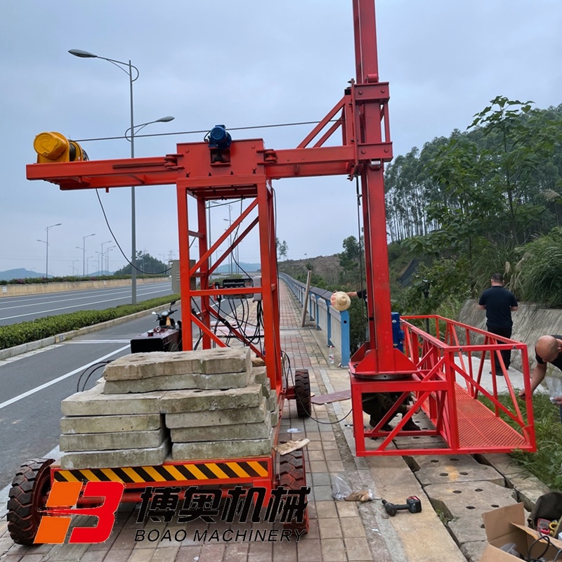 實用的橋(qiáo)梁排水管(guǎn)安裝施工(gong)車